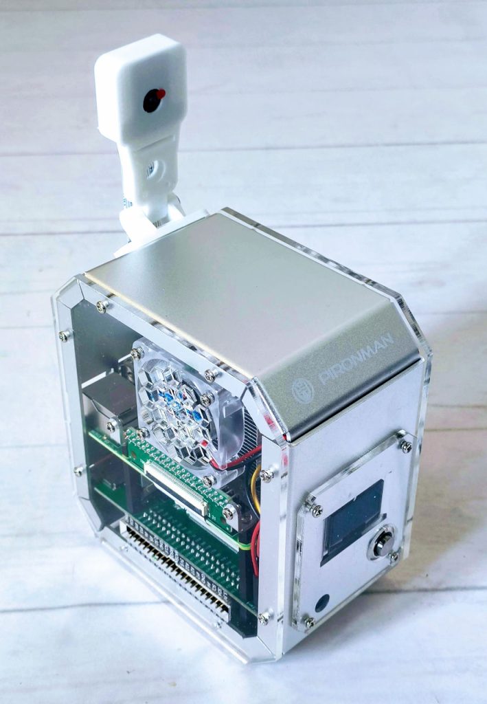 Pironam: Raspberry Pi case assembled with camera